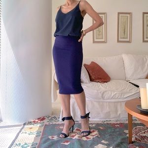 Fits like Spanx, Super tight fitting skirt.  XXS